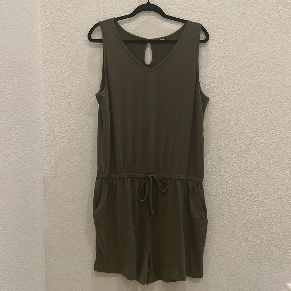 47. NO BRAND DARK GREEN ROMPER 2XL